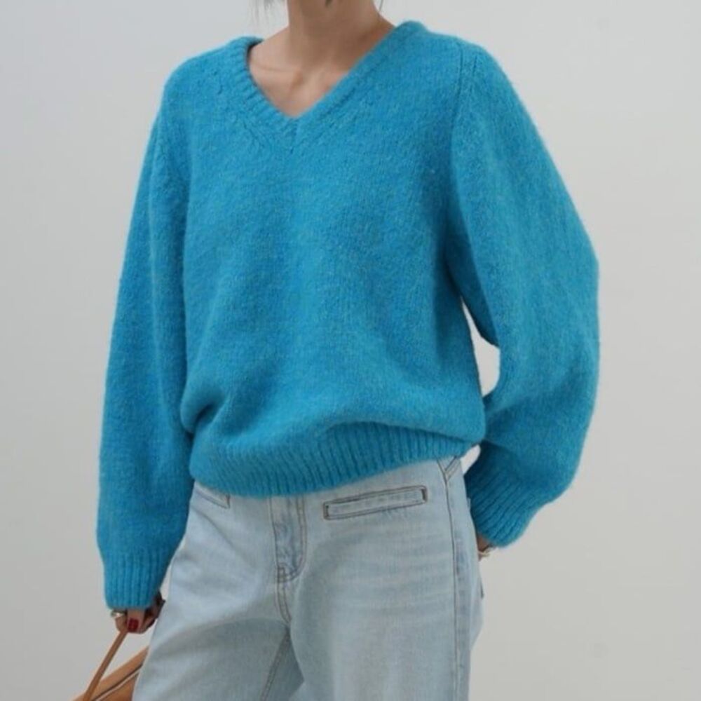 Anthropologie Sleeping on Snow turquoise v neck chunky oversized fluffy sweater